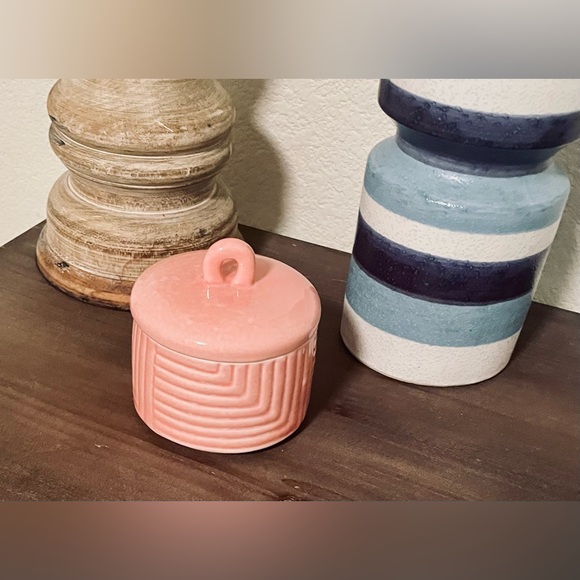 Make Up Wipes - 10 Reusable Face Pads - Beauty - Glam - W/ Pink Ceramic Jar/Lid - Picture 3 of 5